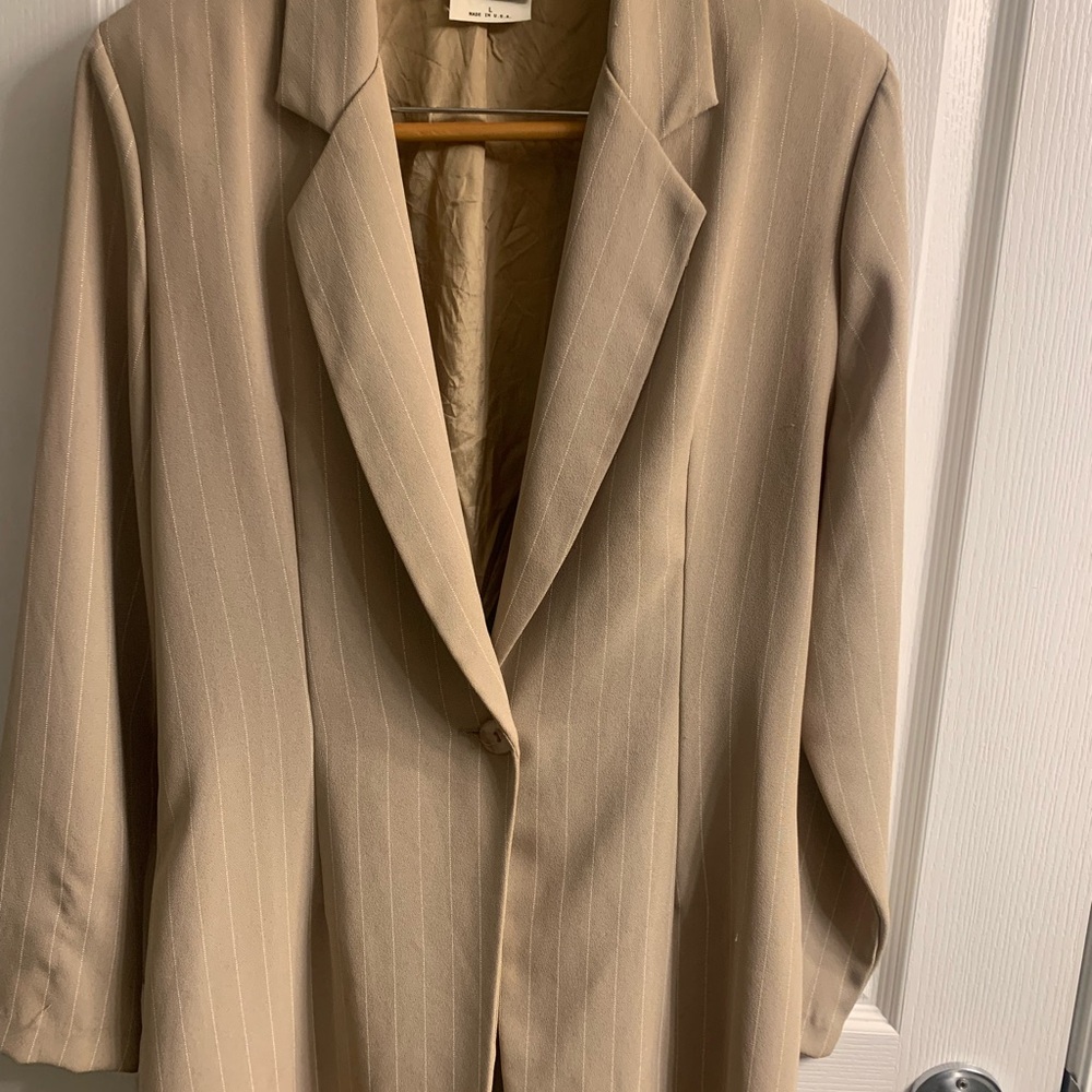 Byer light weight long blazer